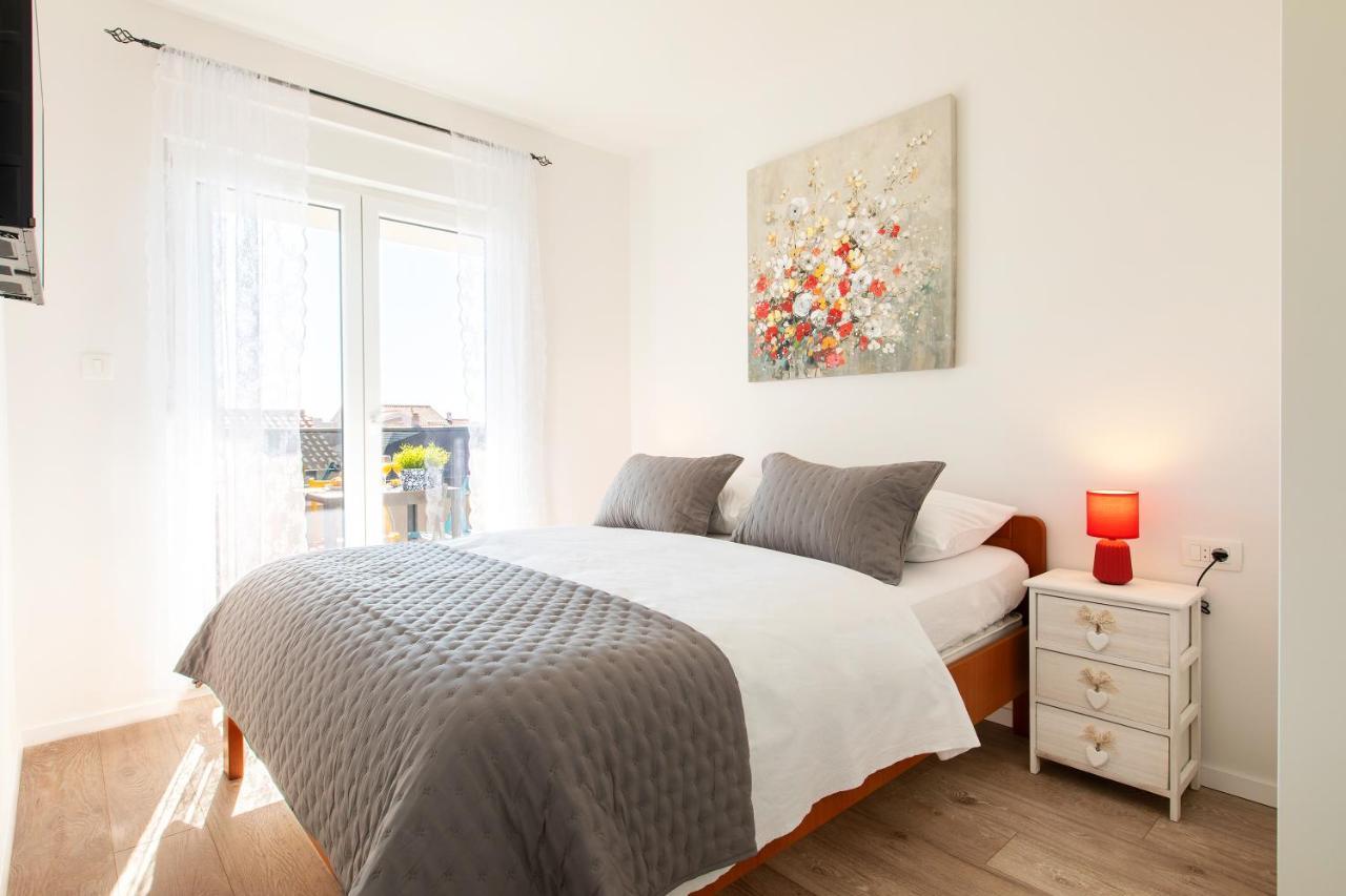 Sunny Island Apartment Trogir Luaran gambar