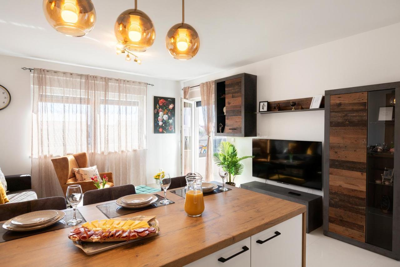 Sunny Island Apartment Trogir Luaran gambar