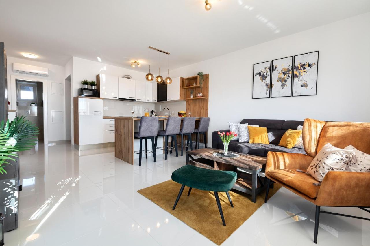 Sunny Island Apartment Trogir Luaran gambar