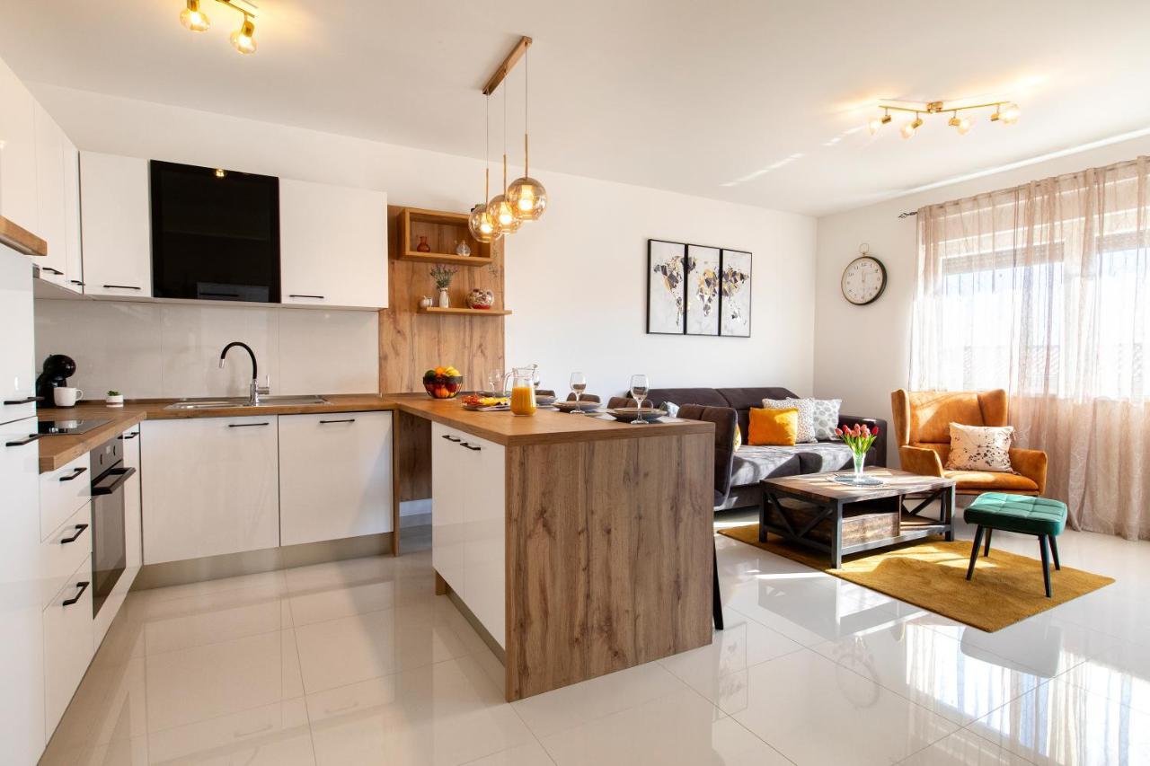 Sunny Island Apartment Trogir Luaran gambar