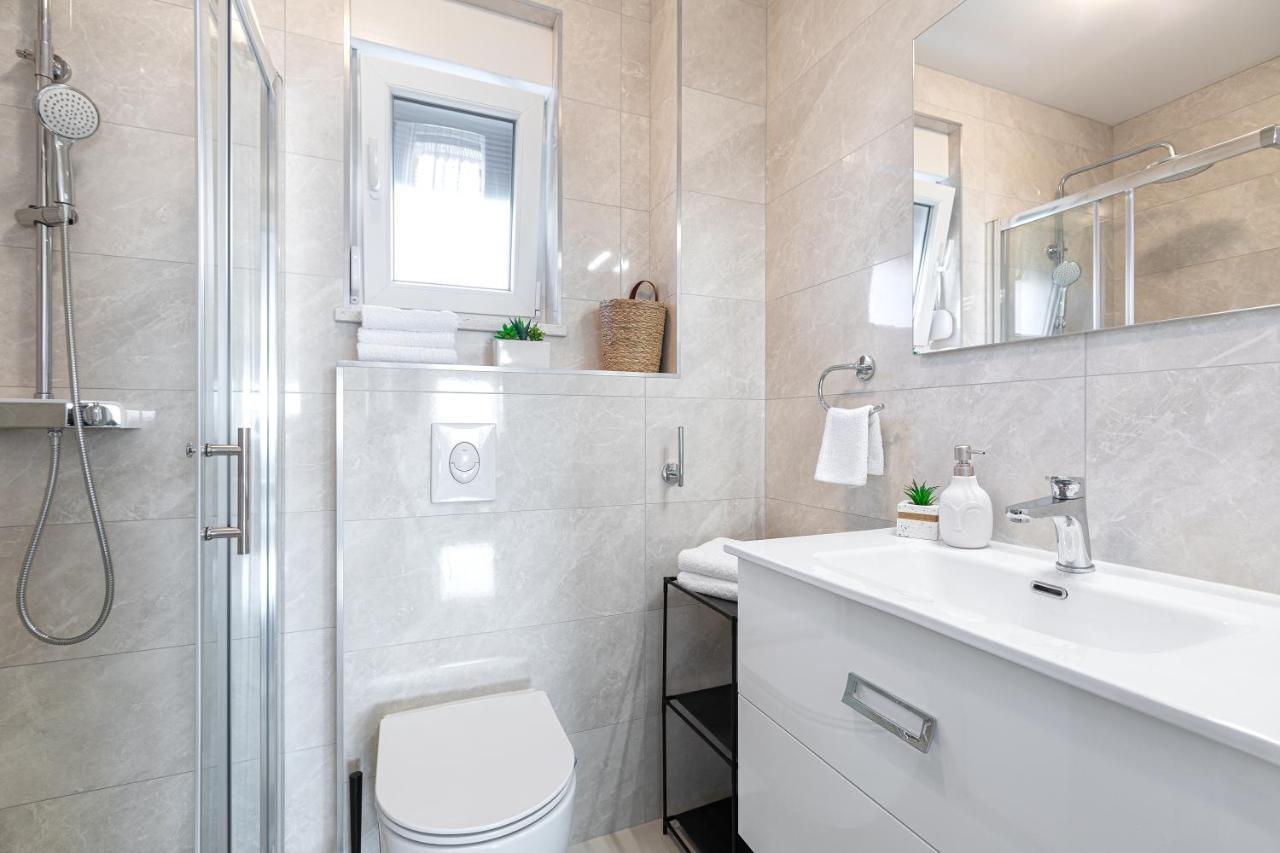Sunny Island Apartment Trogir Luaran gambar
