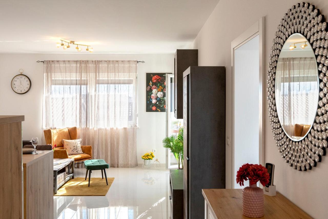 Sunny Island Apartment Trogir Luaran gambar